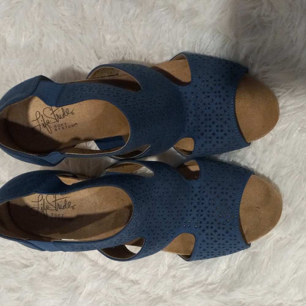 LIFE STRIDES 9 BLUE